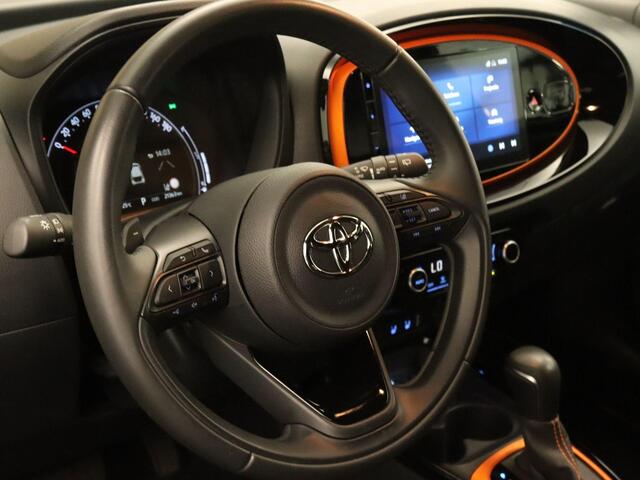 Toyota AYGO X 1.0 VVT-i S-CVT Limited - ORIGINEEL NEDERLANDSE AUTO - HOMMEL ONDERHOUDEN - PARKEERSENSOREN VOOR EN ACHTER - KEYLESS ENRTY & START - JBL GELUIDSINSTALLATIE - STOELVERWARMING - DRAADLOZE TELEFOONLADER