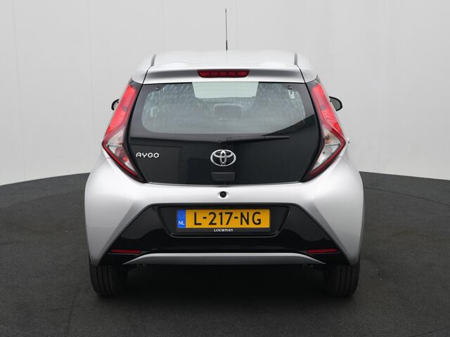 Toyota AYGO 1.0 VVT-i x-play | Apple Carplay-Android Auto | Parkeercamera |