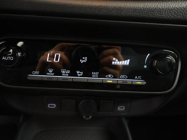 Toyota AYGO X Hybrid 115 play