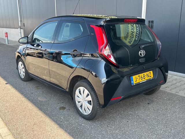 Toyota AYGO 1.0 VVT-i x-fun