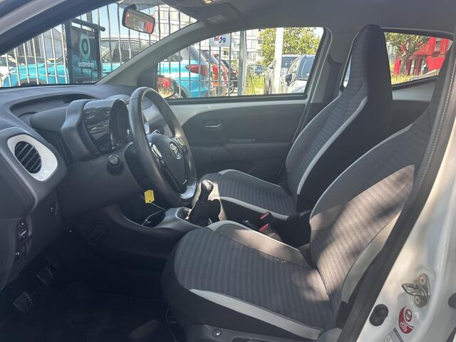 Toyota AYGO 1.0 VVT-i x-play