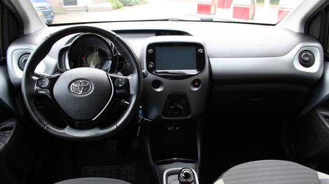 Toyota AYGO 1.0 VVT-I X-Joy, Automaat, Carplay, Camera, Lichtm.velgen
