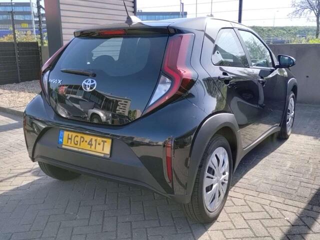 Toyota AYGO X 1.0 VVT-i MT Play