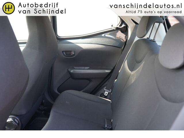 Toyota AYGO 1.0 VVT-I X-FUN 5DEURS ORIGINEEL NEDERLANDS AIRCO CRUISECONTROL 4X PERF ALL SEASON BANDEN BLUETOOTH USB AUX ELECTR.RAMEN