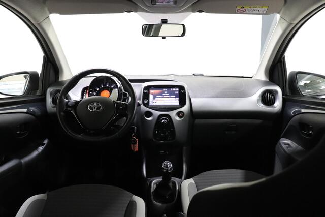 Toyota AYGO 1.0 VVT-i x-clusiv, Apple Carplay / Android Auto, Subwoofer, LM Velgen, Camera!