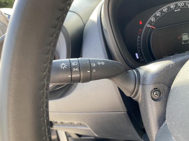 Toyota AYGO X 1.0 VVT-i S-CVT Play