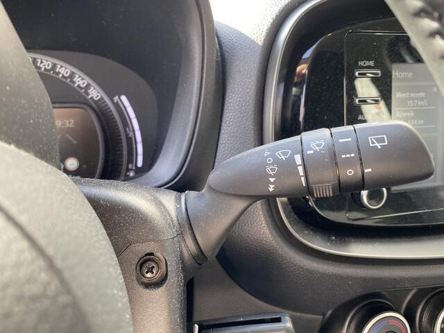 Toyota AYGO X 1.0 VVT-i S-CVT Play
