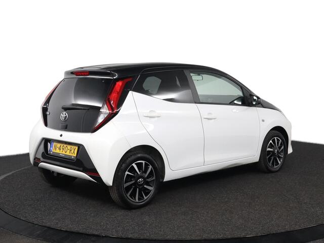 Toyota AYGO 1.0 VVT-i x-cite ultimate | Climate control | Licht metalen velgen | Automatische verlichting |