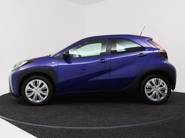 Toyota AYGO X 1.0 VVT-i MT Play | Apple CarPlay / Android Auto (Navigatie) | Camera | Airco |
