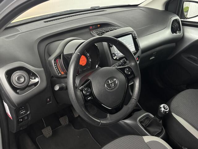 Toyota AYGO 1.0 VVT-i x-joy | 1e Eigenaar | Carplay/Android Auto | 15"velgen | Camera |