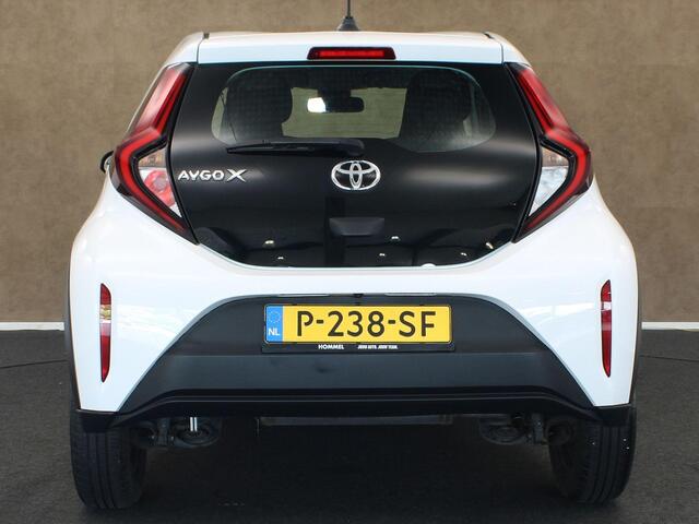 Toyota AYGO X 1.0 VVT-i S-CVT Play - ORIGINEEL NEDERLANDSE AUTO -ACHTERUITRIJCAMERA - APPLE CARPLAY/ANDROID AUTO - CRUISE CONTROL ADAPTIEF - AIRCO - VERKEERSBORDDETECTIE - GROOTLICHTASSISTENT - LEDEREN STUURWIEL - DAB-ONTVANGER - BLUETOOTH TELEFOONVOORBEREIDING