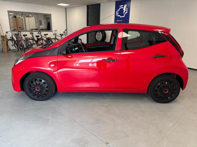 Toyota AYGO 1.0 VVT-i x-fun
