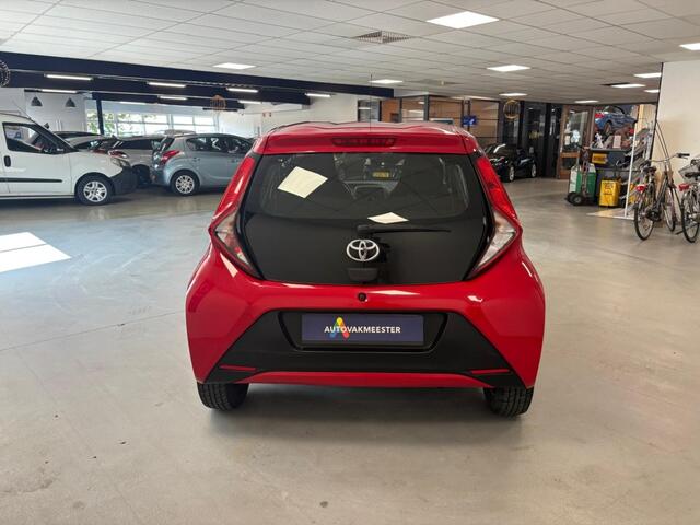 Toyota AYGO 1.0 VVT-i x-fun
