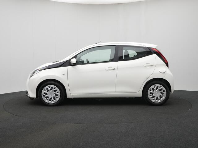 Toyota AYGO 1.0 VVT-i x-play Automaat | Parkeercamera | Apple Carplay-Android Auto |