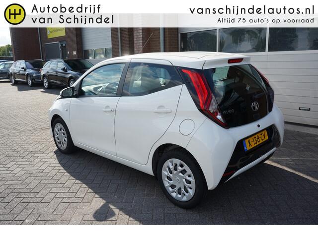 Toyota AYGO 1.0 VVT-I X-PLAY LUXE 5DEURS ORIGINEEL NEDERLANDS PERF ONDERHOUDEN CAMERA ANDROID/APPLECARPLAY(NAVI) AIRCO CRUISECONTROL BLUETOOTH ELECTR.RAMEN/SPIEGELS