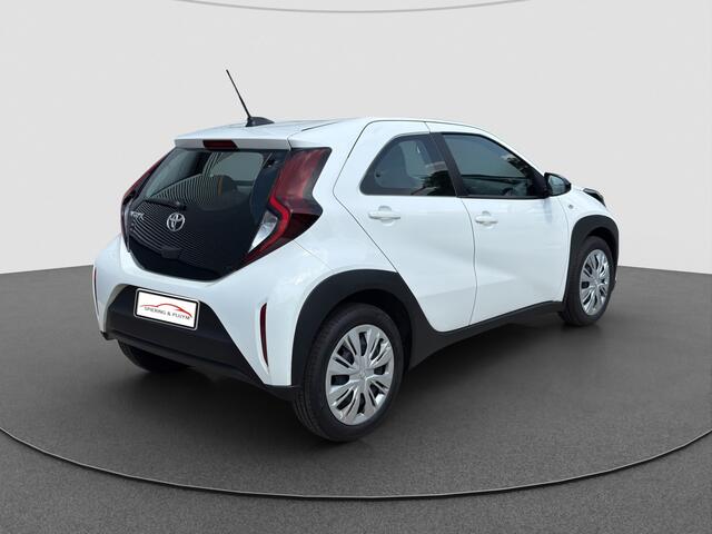 Toyota AYGO X 1.0 VVT-i S-CVT Play