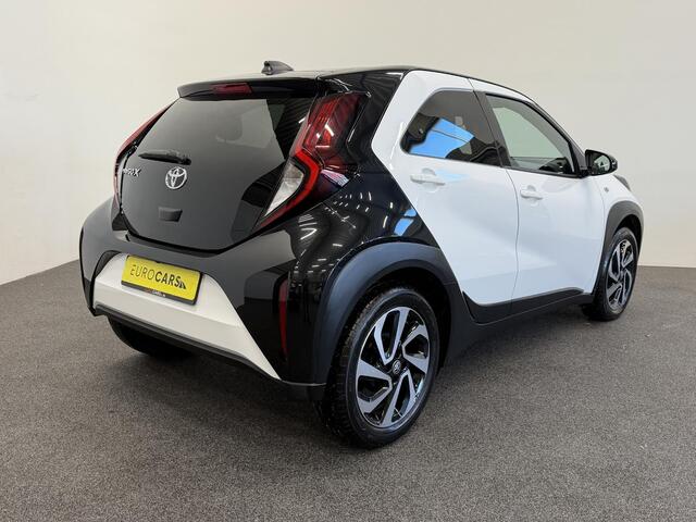 Toyota AYGO X 1.0 VVT-i Automaat Pulse Navigatie Apple Carplay/Android Auto Camera 17" Lichtmetalen Velgen Climate Control Adaptive Cruise Control Two Tone