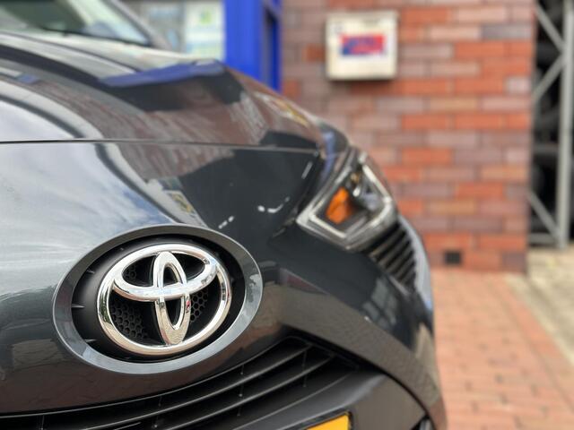 Toyota AYGO 1.0 VVT-i x-play | Apple Carplay/Android Auto | Airco | Dealer onderhouden!