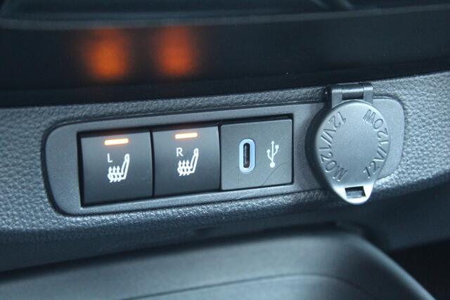 Toyota AYGO X 1.0 VVT-i MT first | Rijklaar | Stoelverw. | Clima | LED | Apple/Android | Privacy glass | LM-velgen | All-seasons