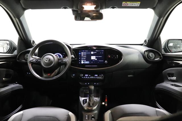 Toyota AYGO X Hybrid 115 GR Sport, JBL, Stoelverwarming, Sensoren, Apple Carplay/Android Auto!