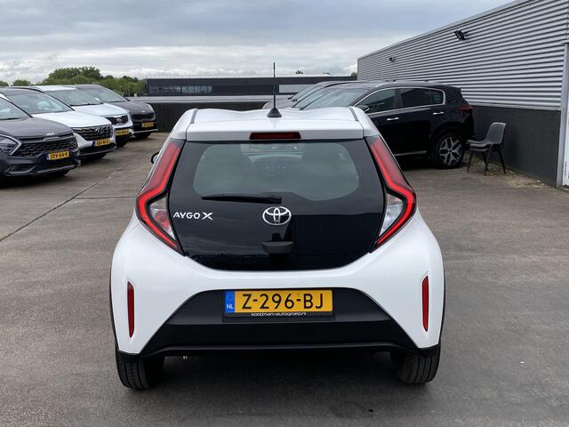 Toyota AYGO X 1.0 VVT-i MT Play Nette auto, zeer lage KM stand, navigatie Apple CarPlay/Android Auto, adaptieve cruise control, camera