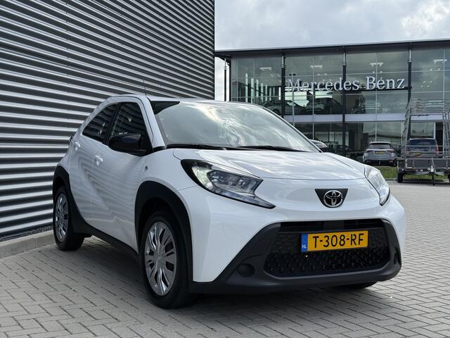 Toyota AYGO X 1.0 VVT-i MT Play Apple/Camera