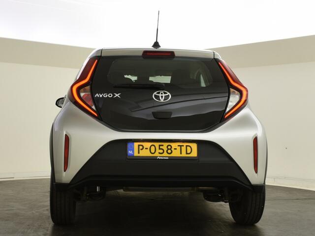 Toyota AYGO X 1.0 VVT-i MT Play | Carplay | Adapt. cruise | Camera