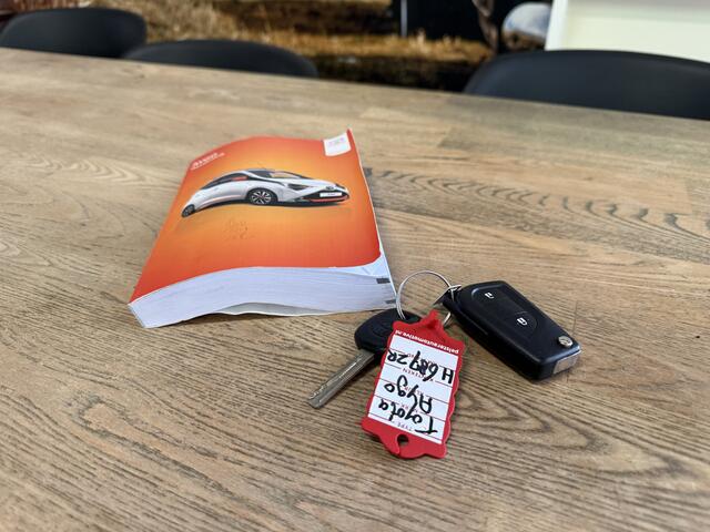 Toyota AYGO 1.0 VVT-i x 1e EIGENAAR AIRCO 5 DEURS NL AUTO