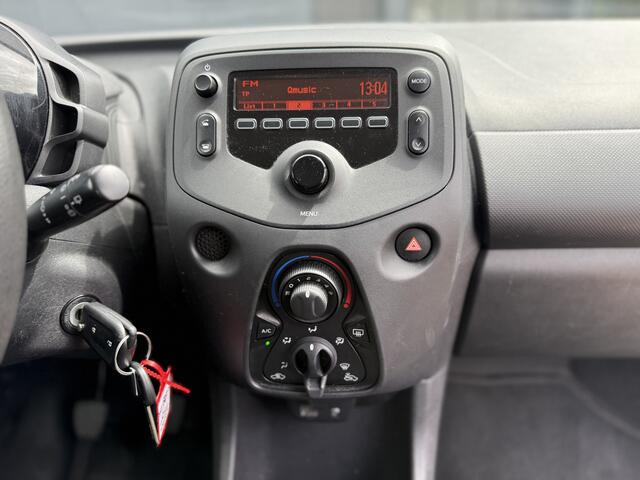Toyota AYGO 1.0 VVT-i x 1e EIGENAAR AIRCO 5 DEURS NL AUTO