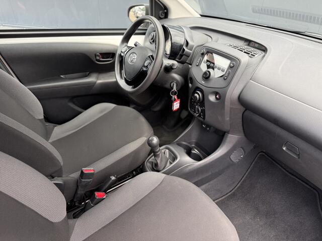 Toyota AYGO 1.0 VVT-i x 1e EIGENAAR AIRCO 5 DEURS NL AUTO