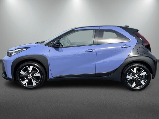 Toyota AYGO X Hybrid 115 Black Edition | Stoelverwarming | Park. Sensoren | AC