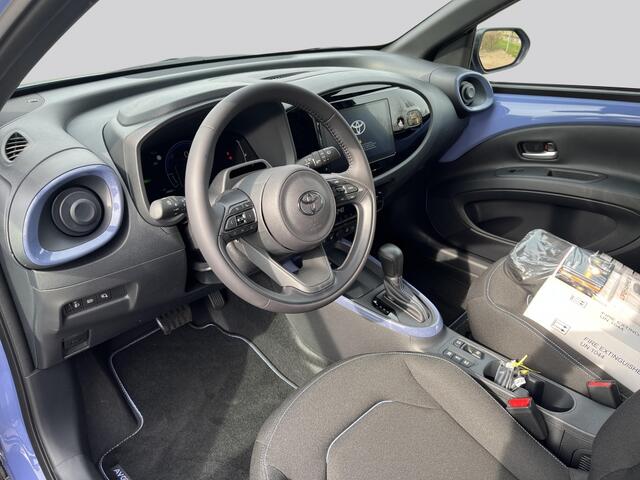 Toyota AYGO X Hybrid 115 Black Edition | Stoelverwarming | Park. Sensoren | AC