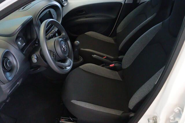 Toyota AYGO X 1.0 VVT-i MT | APPCONNECT | AIRCO | ADAP CRUISE | LANE-ASSIST | START / STOP |