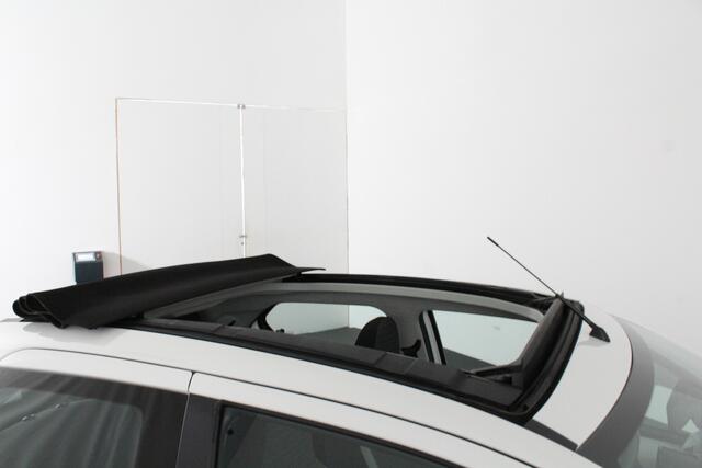 Toyota AYGO 1.0 VVT-i x-joy > Schuifdak/Camera/Navigatie via (Apple CarPlay / Android Auto)