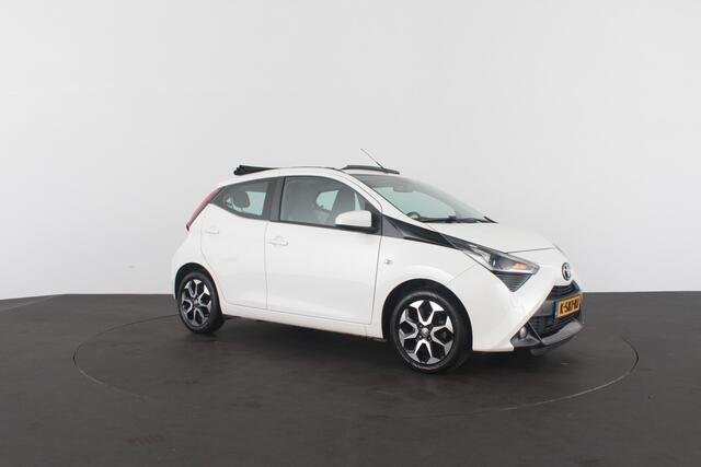 Toyota AYGO 1.0 VVT-i x-joy > Schuifdak/Camera/Navigatie via (Apple CarPlay / Android Auto)