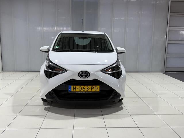 Toyota AYGO 1.0 VVT-i x-play limited | Navigatie systeem | All season banden | Apple carplay/anroid auto | Airco | BTW Auto |