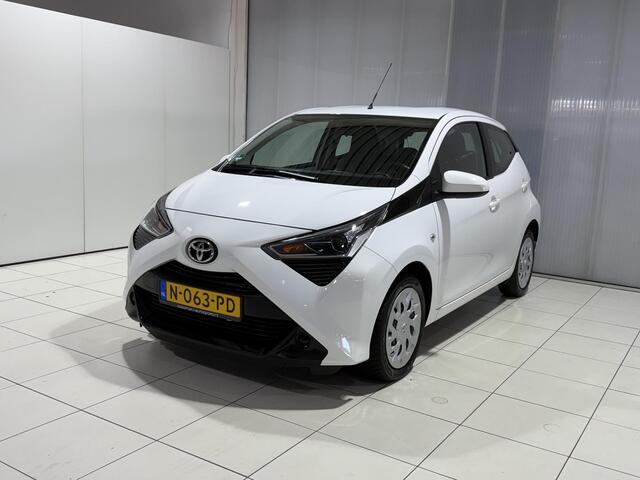 Toyota AYGO 1.0 VVT-i x-play limited | Navigatie systeem | All season banden | Apple carplay/anroid auto | Airco | BTW Auto |