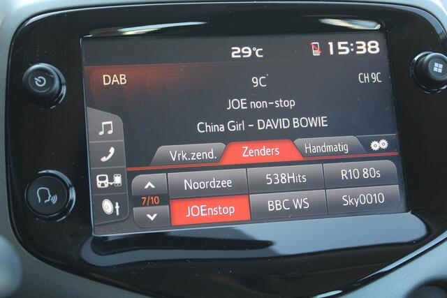 Toyota AYGO 1.0 VVT-i x-play | Rijklaar | Apple/Android | Camera | DAB | Airco | Dealer onderhouden | NL-auto