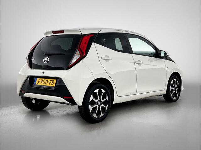 Toyota AYGO 1.0 VVT-i x-joy Automaat | BTW voertuig | NIEUW GELEVERD & ONDERHOUDEN | Climate Control | Apple CarPlay/Android Auto | Achteruitrijcamera | Bluetooth | Elektrische Ramen voor | Elektrisch verstelbare spiegels |
