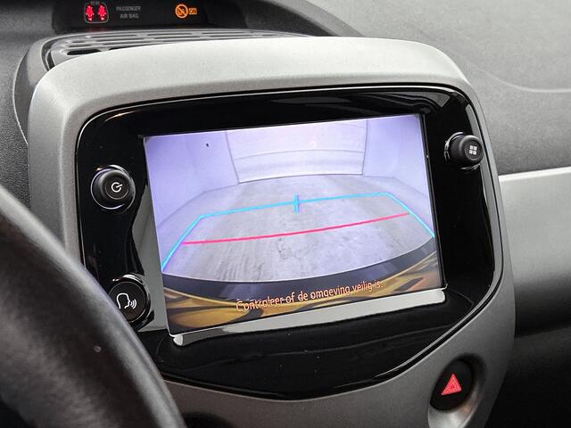 Toyota AYGO 1.0 VVT-i x-joy Automaat | BTW voertuig | NIEUW GELEVERD & ONDERHOUDEN | Climate Control | Apple CarPlay/Android Auto | Achteruitrijcamera | Bluetooth | Elektrische Ramen voor | Elektrisch verstelbare spiegels |