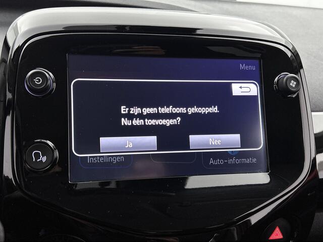 Toyota AYGO 1.0 VVT-i x-cite *automaat | Parkeersensoren voor+achter | Half lederen bekleding | Airco | Apple CarPlay/Android Auto |