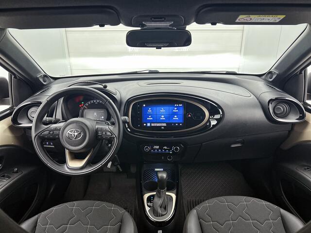 Toyota AYGO X 1.0 VVT-i S-CVT Envy Automaat | Navigatie | JBL Soundsystem | Draadloos Opladen | Climate Control | Apple Carplay/Android Auto |