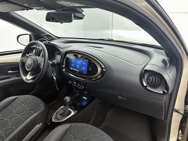 Toyota AYGO X 1.0 VVT-i S-CVT Envy Automaat | Navigatie | JBL Soundsystem | Draadloos Opladen | Climate Control | Apple Carplay/Android Auto |