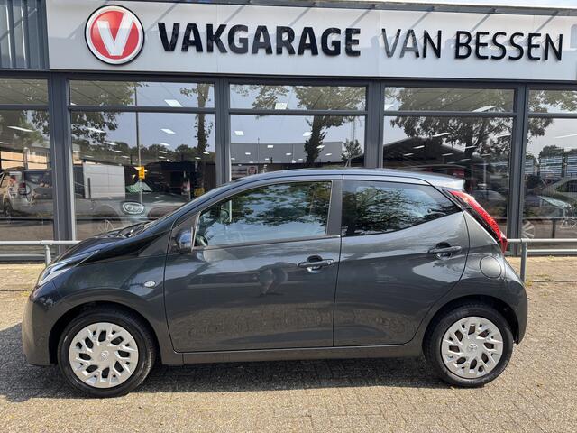 Toyota AYGO 1.0 VVT-i x-play AIRCO-CAMERA-5DRS