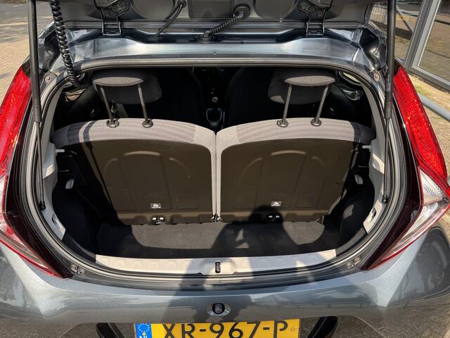 Toyota AYGO 1.0 VVT-i x-play AIRCO-CAMERA-5DRS