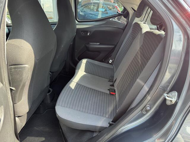 Toyota AYGO 1.0 VVT-i x-play AIRCO-CAMERA-5DRS