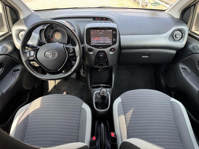 Toyota AYGO 1.0 VVT-i x-play AIRCO-CAMERA-5DRS