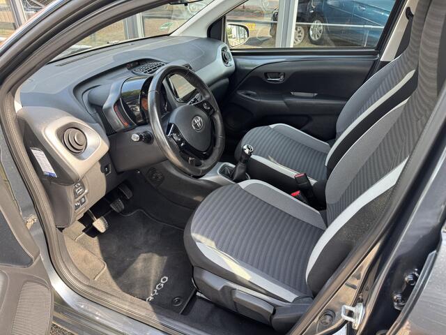 Toyota AYGO 1.0 VVT-i x-play AIRCO-CAMERA-5DRS