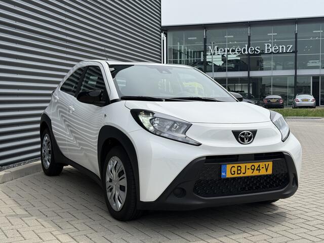 Toyota AYGO X 1.0 VVT-i MT Play Camera/Apple