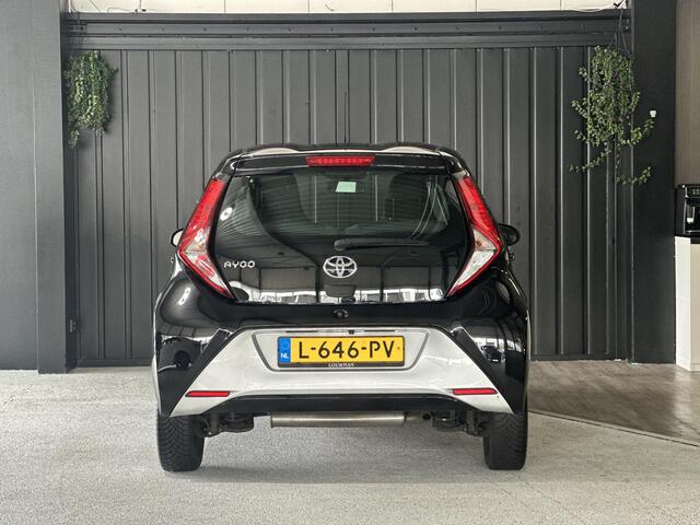 Toyota AYGO 1.0 VVT-i x-play | Achteruitrijcamera | Carplay | Airco | Cruise Control | Hill Hold Functie |